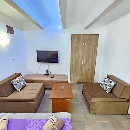 Booking Apartments Alone 1 Belgrado Exterior foto