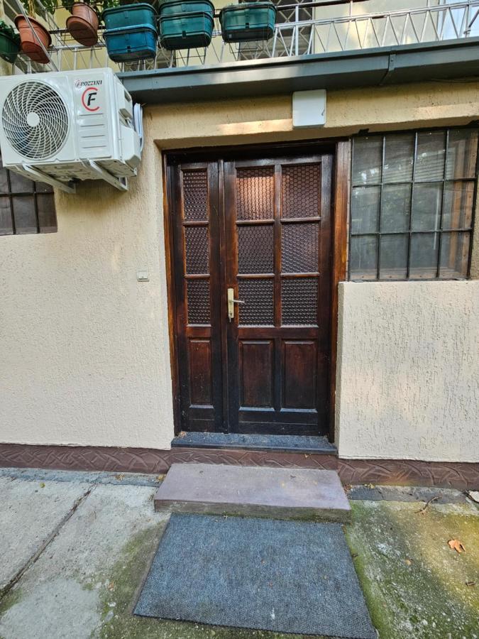 Booking Apartments Alone 1 Belgrado Exterior foto